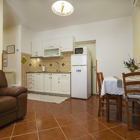Apartments Janko Rovigno Esterno foto